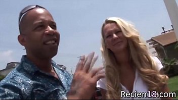 Preview 1 of Us Pornstars - Un negro le da bien duro a una catira que hagarro de la calle