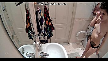 Preview 1 of Chelsy Sun Pee - Dayana Ba&ntilde_andose Desnuda