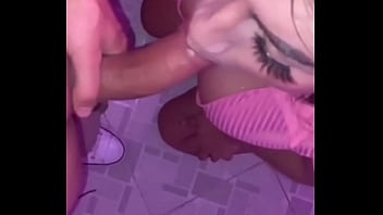Preview 4 of Chut Chodai Hote - ESTE CHICO VIENE DE VIAJE Y DECIDE VISITARME PARA TENER EL MEJOR SEXO DE SU VIDA