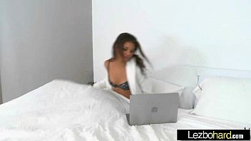 Preview 1 of Jada Dems - (Abigail Mac &amp_ Gabriella Ford) Teen Horny Lez Girls Play In Front Of Cam mov-4