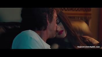 Preview 4 of Swallow My Squirt 4 - Shailene Woodley in White Bird in a Blizzard 2014