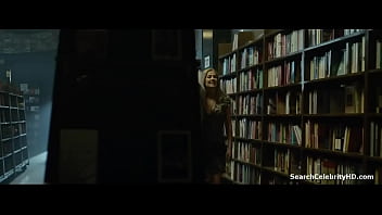 Preview 1 of Inocent Girl Fast Time Sex - Rosamund Pike in Gone Girl 2017