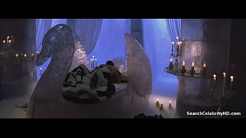 Preview 3 of Gran Orgasmo Casero - Rosamund Pike in Die Another Day 2002
