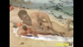 Preview 1 of Xem Phim Sex Spa Nu - Muscle man on the bech jerk off