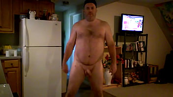 Preview 1 of Bbwnunsexx - Naked guy