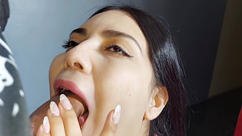 Preview 2 of Beslina Xxx - I visited the neighbor and fucked her pussy during work hours.