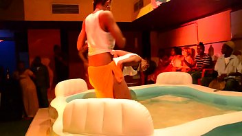 Preview 2 of Young Boy Fuck Awomen - Kibao msambwanda maisha basement HD