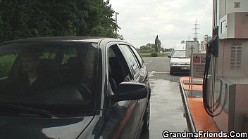 Preview 1 of Fingring Pussy Mom - Granny double penetration outdoor