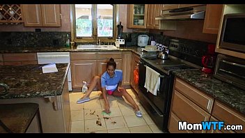 Preview 1 of Squirt Queef - Hot 3some with MILF and