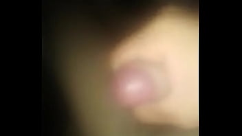 Preview 2 of Rose Red Gives You A Handjob - Andr&eacute_ punheteiro gozando