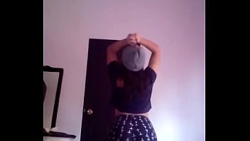 Preview 1 of Le Encanta Cuando Me La Chupa - Mariana Gonzalez twerk dance[1]