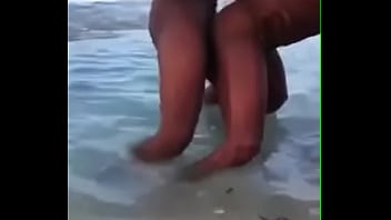 Preview 2 of Japanese Children Xxx - Fudendo na praia
