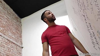 Preview 1 of Tow Girl Only Xxx - Bearded guy sucking off a black cock at a gloryhole