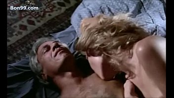 Preview 4 of Indian Very Sexy Bhabhi - As Feras (1995) - xvd