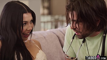 Preview 3 of Jor Kora Raf Xx - Australian stepsister Holly Day wants to play doctor with American stepbro