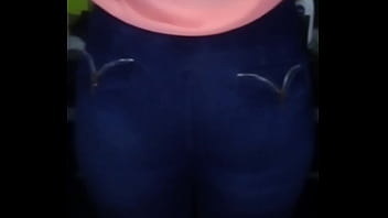 Preview 4 of Rape Maam Boobs - Me cambio de ropa y se me ven las nalgas