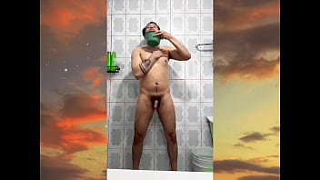 Preview 1 of Pedro Cp Porn Video - Chacal tatuado ba&ntilde_&aacute_ndose termina sac&aacute_ndose la leche!