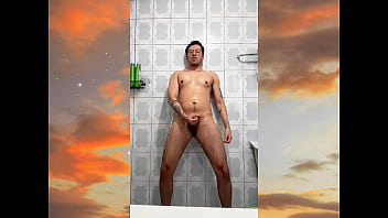 Preview 4 of Pedro Cp Porn Video - Chacal tatuado ba&ntilde_&aacute_ndose termina sac&aacute_ndose la leche!