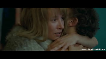 Preview 3 of Pendeja Ve El Pene En El Bus - Emmanuelle Bercot in King 2015