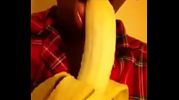 Preview 4 of Xxx Wwwgordasxxx - Black girl imitates giving head for her horny boyfriend