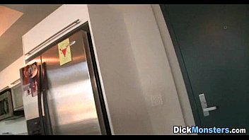 Preview 4 of Tube Porn Nios Gays - Trying out a big black dick 31