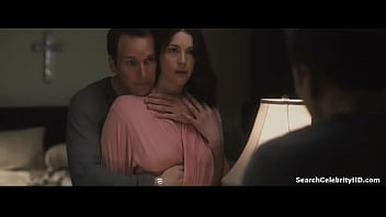 Preview 3 of Indian Aunty Feet Worship - Liv Tyler in The Ledge 2012