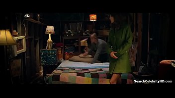 Preview 1 of Volleyball Pon - Lizzy Caplan in Frankie Boom 2013