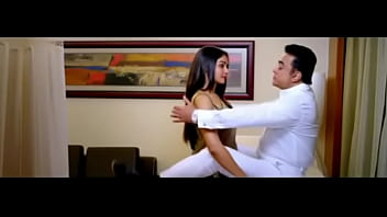 Preview 2 of Momsmilf - Actress Andrea Jeremiah rare hot liplock with Kamal