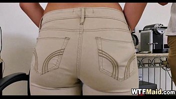 Preview 2 of Sunny Leone Hard Sex Mp4 - Hot Maid in tight shorts