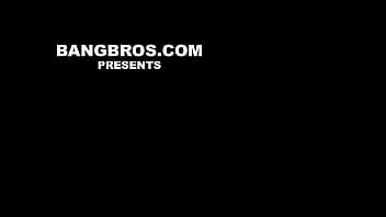 Preview 2 of Bokep Ryan Moure - Angelina Stolie has a monstrous lunch