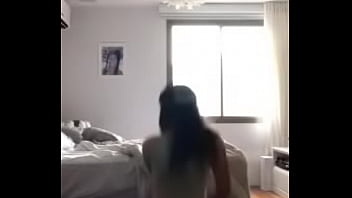 Preview 4 of Indian Bengali Xvideo - Morena gostosa fazendo twerk