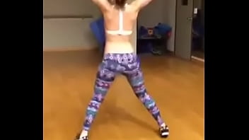 Preview 2 of Shannon Lee Porn - Perfect white ass twerk