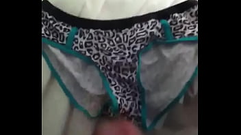 Preview 2 of Muslimi Hijab - CuMmInG oN mY step cOuSiN&#039_s PaNtIeS!