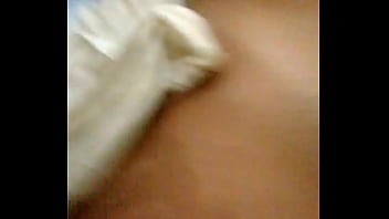 Preview 1 of Spitting On Penis - bucetinha safada