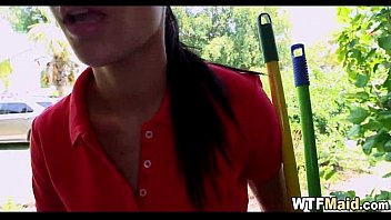 Preview 1 of Esporn Milf - Latina Maid Amateur