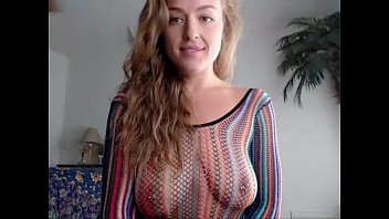 Preview 2 of Aline Jones - Big booty horny teen masturbates