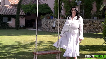 Preview 1 of Wwwxxxcid - Swinging The Cans - Naked Voluptuous Goddess On A Swing