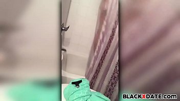 Preview 1 of Pornhulb Hantai - Horny ebony masturbates in her shower