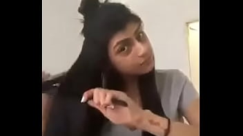 Preview 1 of Ruthudam Cewek Asli Papua Genyem - tmp 15908-Mia Khalifa passando ferro no pelo-878904768