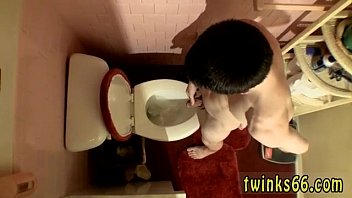 Preview 2 of Sarah Raper - Boy old man police gay porn Unloading In The Toilet Bowl