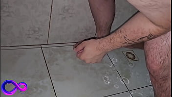 Preview 2 of More Hot And Amezing Videos - Um bom corretor de im&oacute_veis topa tudo para fechar um neg&oacute_cio e foi assim que aconteceu com esse put&atilde_o.