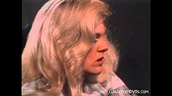 Preview 1 of Cewe Sma Diperkosa Bergilir - Classic Giant Cock Retro Porn