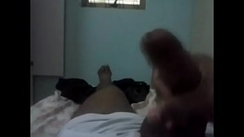 Preview 1 of Old Woman Strip - gozando batendo uma