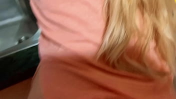 Preview 2 of Brazzerse Dr - Sorprendida en la cocina sexo intenso con hijastra