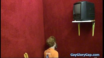Preview 4 of Young Couple Seks - Muscular black dude fucked by white dude 16