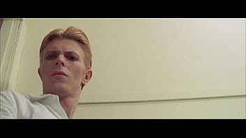 Preview 2 of Brazzers Moms Hard Sex Hd - Candy Clark in The Man Who Fell to Earth (1977)