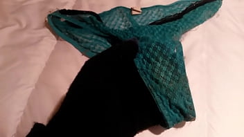 Preview 2 of Alexander Girl - Calzon usado de una madura rica/used panties ofa sexy mature woman