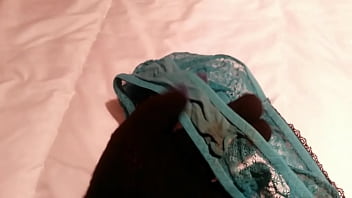 Preview 4 of Alexander Girl - Calzon usado de una madura rica/used panties ofa sexy mature woman