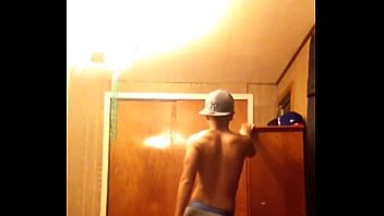 Preview 3 of Sex Fuck Stop Mom Phone - Mexican boy twerking