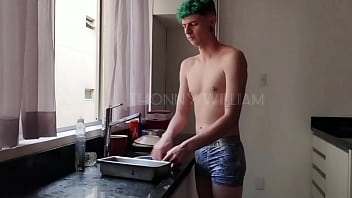 Preview 2 of Xxx Bouer Hd - Novinho s&oacute_ de cueca se exibindo para os vizinhos